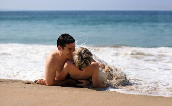 Couple Get Stuck Together After Ocean Sex!