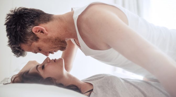 <strong>TALK DIRTY TO ME | Benefits of erotic language in bed</strong>