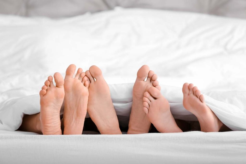 Tips-for-a-Straight-Couple-in-a-Threesome-with-a-TS